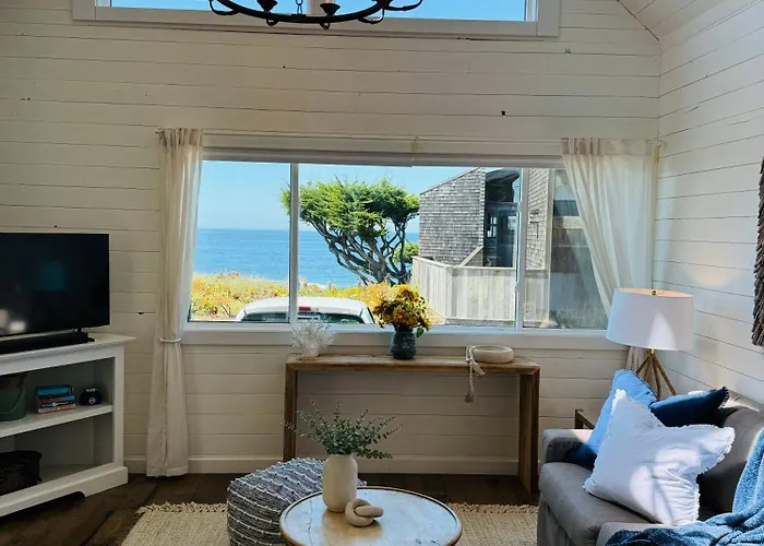 Ocean And Sunset Views - Cliff Side Cottage